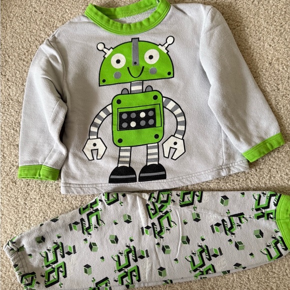 Pajamas, 1-1 1/2T - Picture 1 of 4